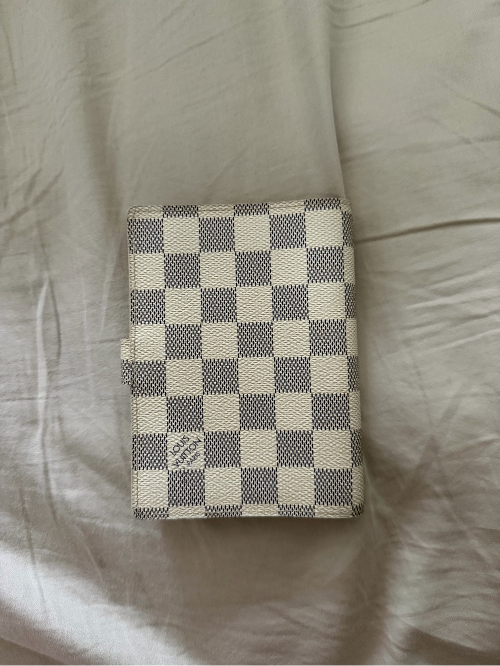 Louis Vuitton Damier Azur Check Passport Holder in Cream and Blue - Picture 2 of 4